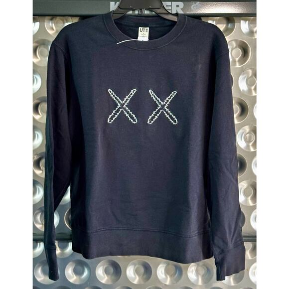 Kaws x Sesame Street Crewneck | Size Medium | Uniqlo UT Graphic Shirt - Picture 1 of 4